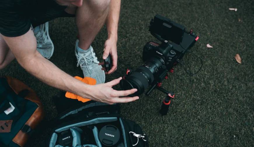 色彩心理学×动态美学，嵩县产品视频拍摄公司唤醒感官冲击力